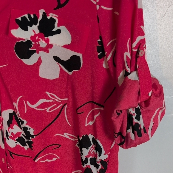 Calvin Klein Roll Tab Sleeve Top - Picture 4 of 15